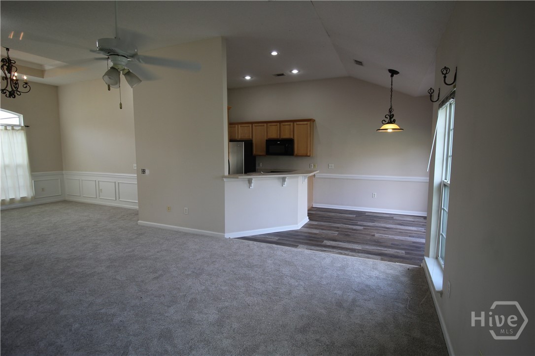 806 Granite Lane Property Photo 5