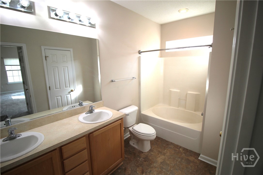 806 Granite Lane Property Photo 10