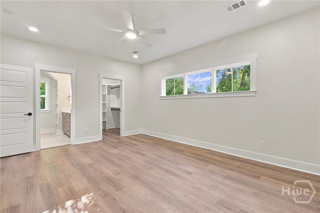 712 E 34th Street Property Photo 11