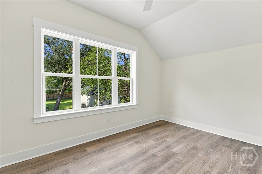 712 E 34th Street Property Photo 18