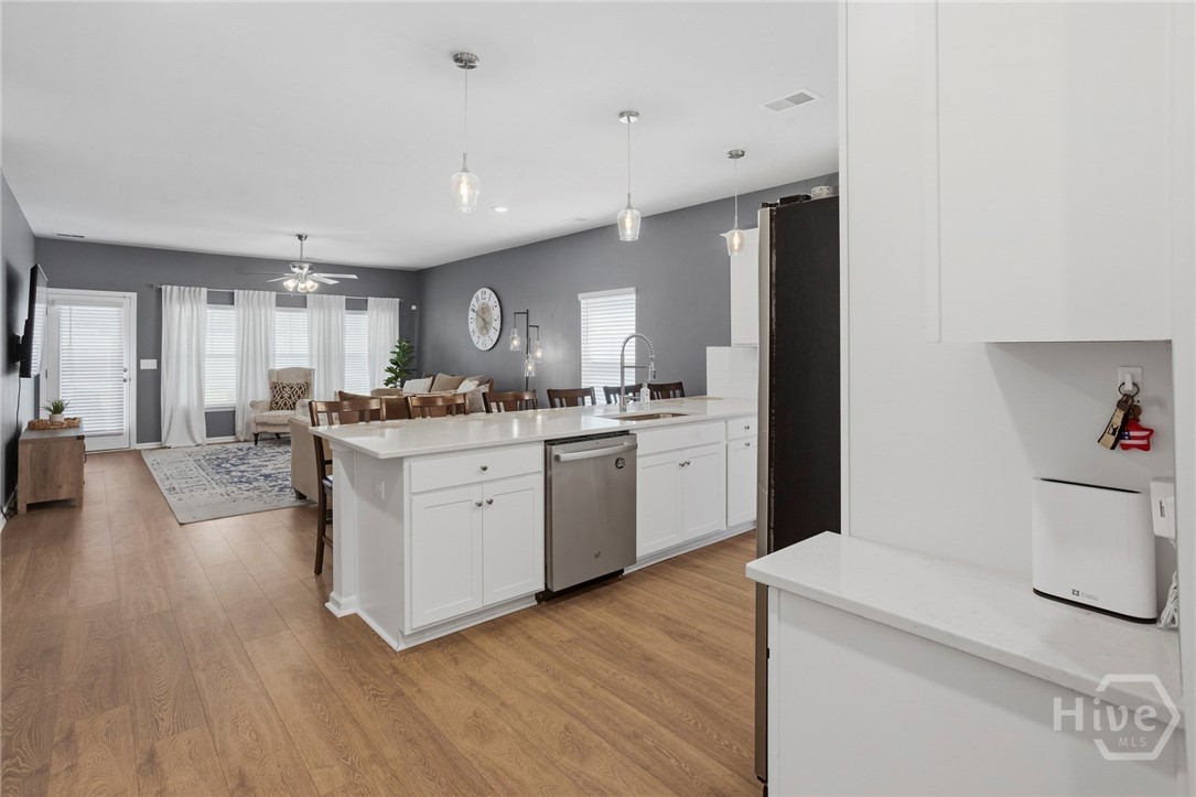236 Lillian Street Property Photo 4