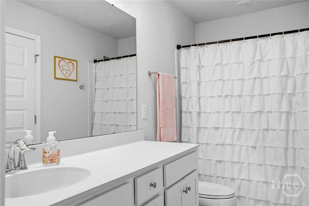 236 Lillian Street Property Photo 10