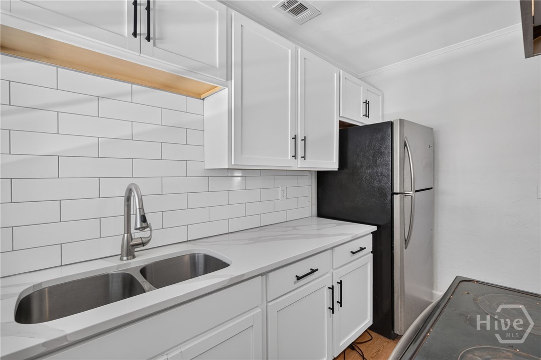 216 E 57th Street Property Photo 29