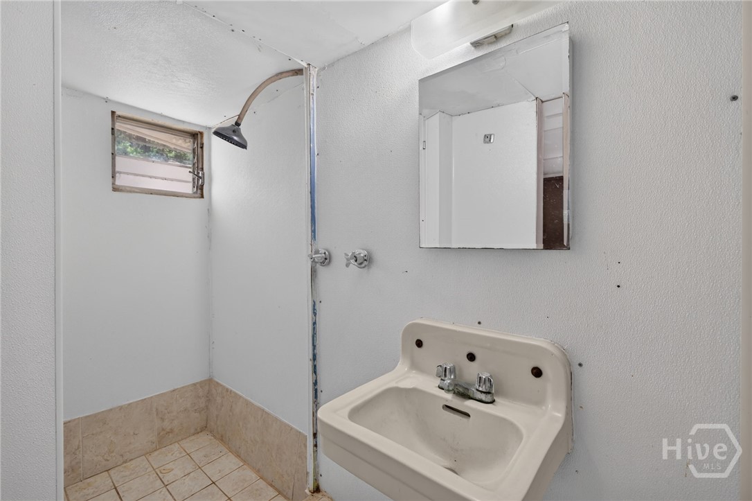 216 E 57th Street Property Photo 40