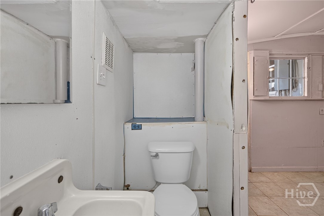 216 E 57th Street Property Photo 41