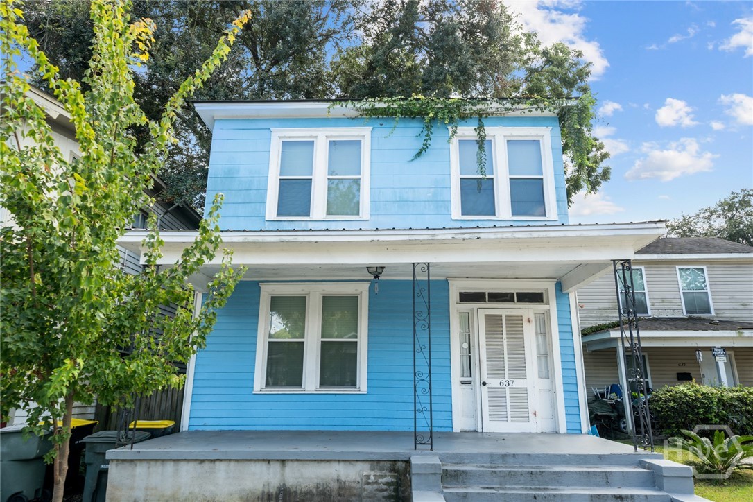 637 E 39th Street Property Photo 2