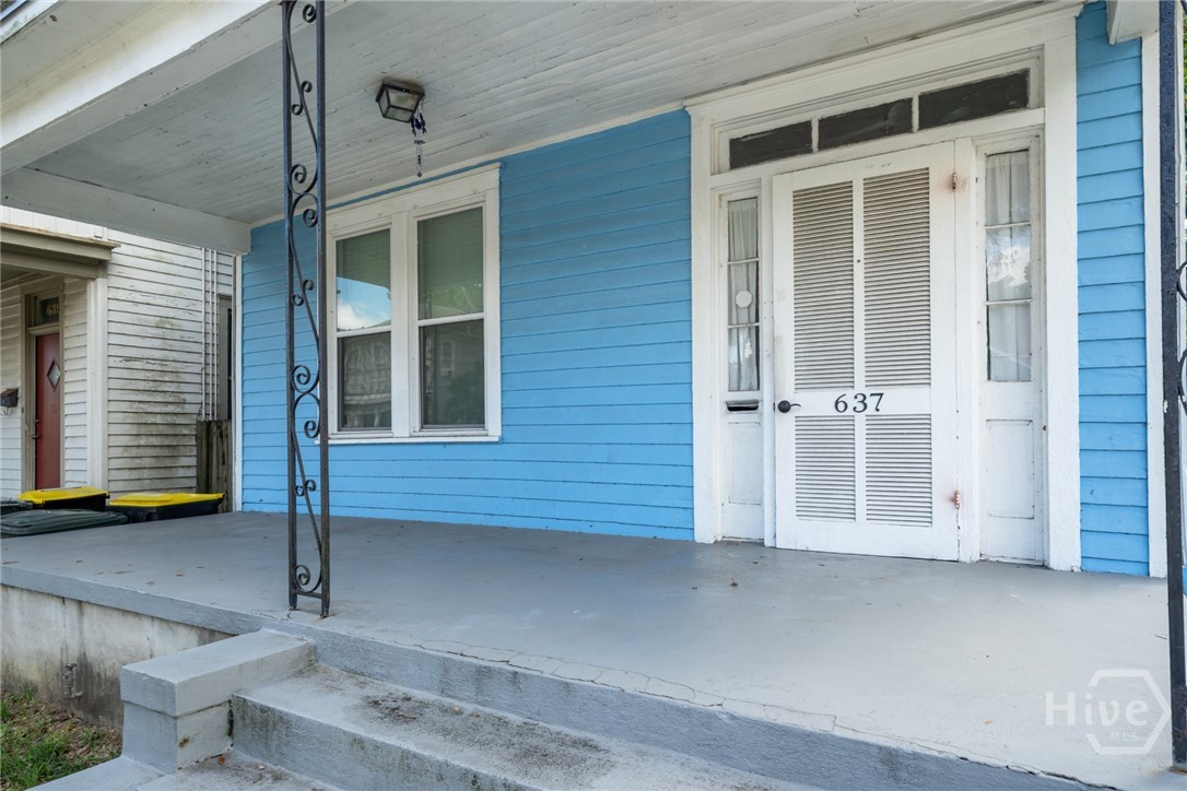 637 E 39th Street Property Photo 3