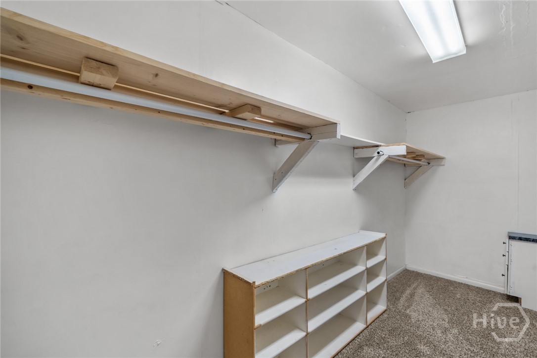 637 E 39th Street Property Photo 32