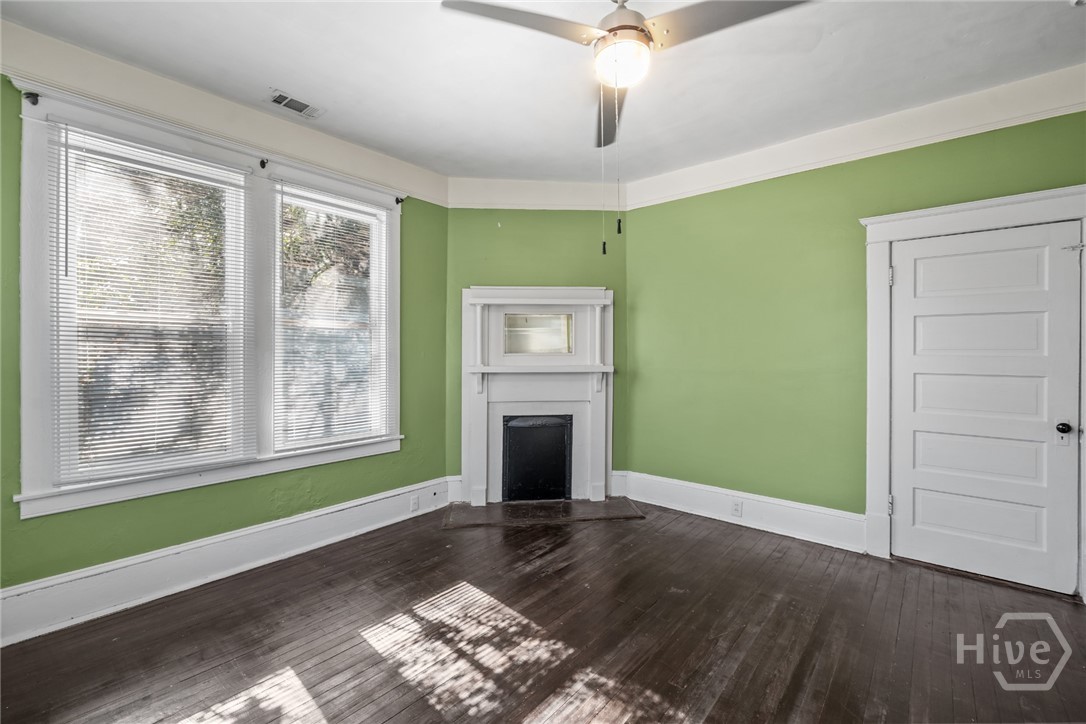 637 E 39th Street Property Photo 41