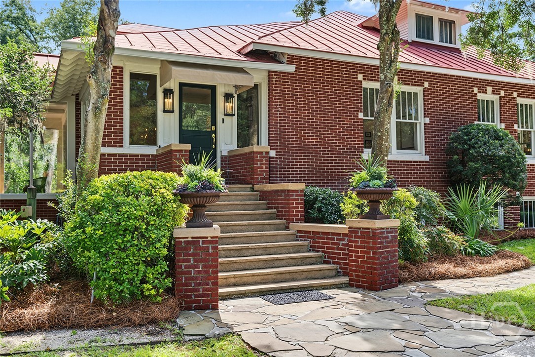 5909 Laroche Avenue Property Photo 4