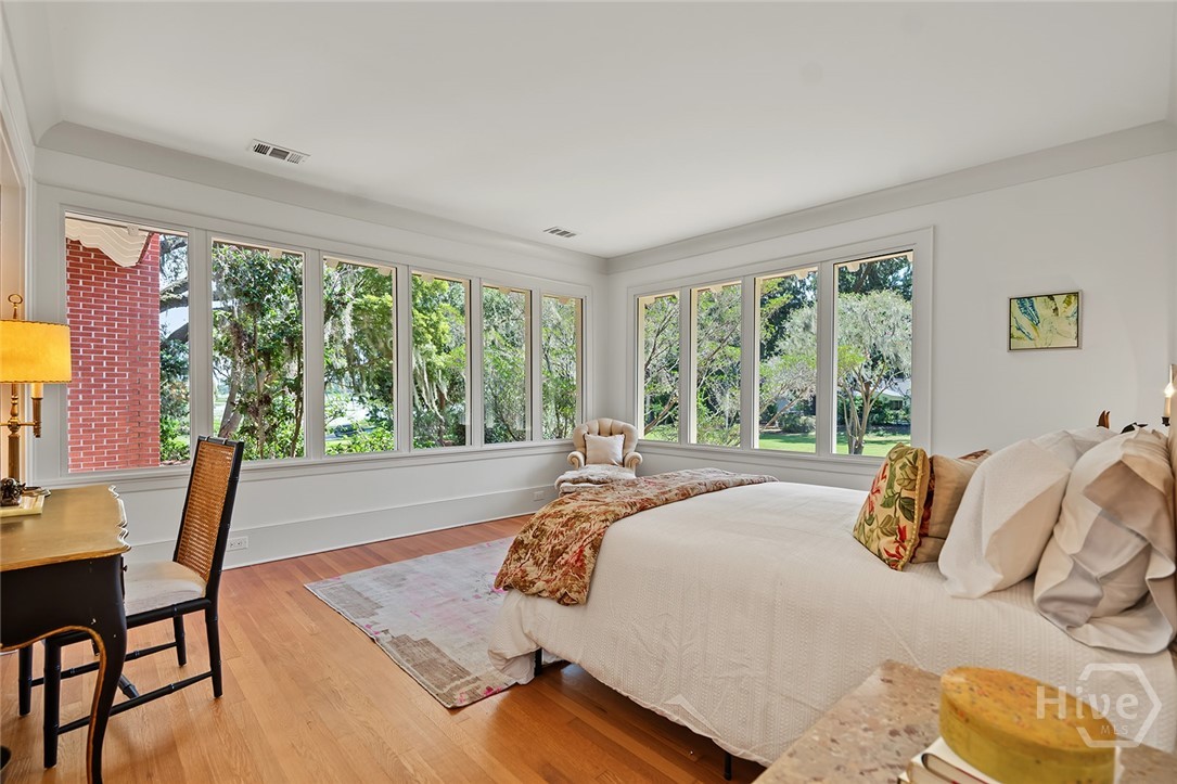 5909 Laroche Avenue Property Photo 19