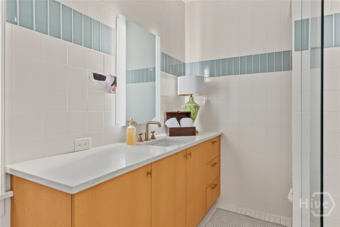 5909 Laroche Avenue Property Photo 33