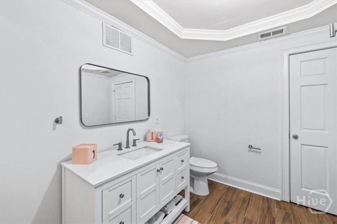 616 E Duffy Street Property Photo 11