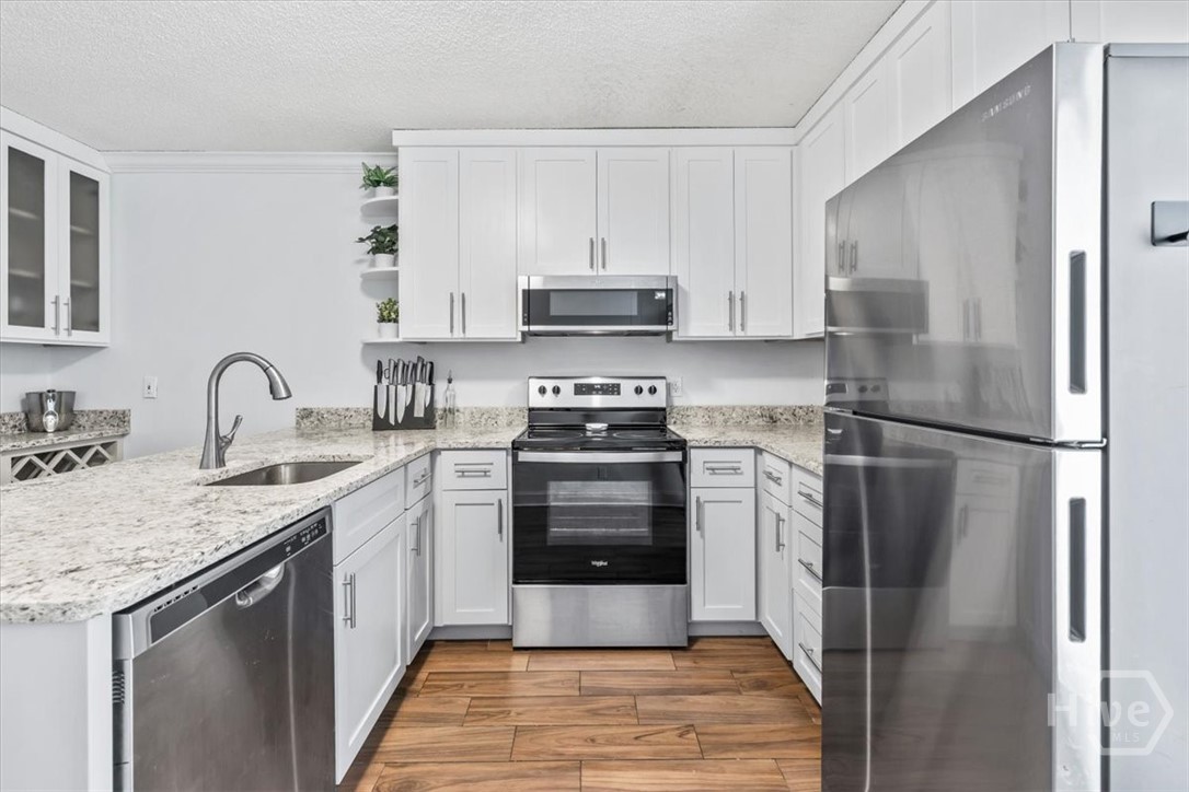 616 E Duffy Street Property Photo 18