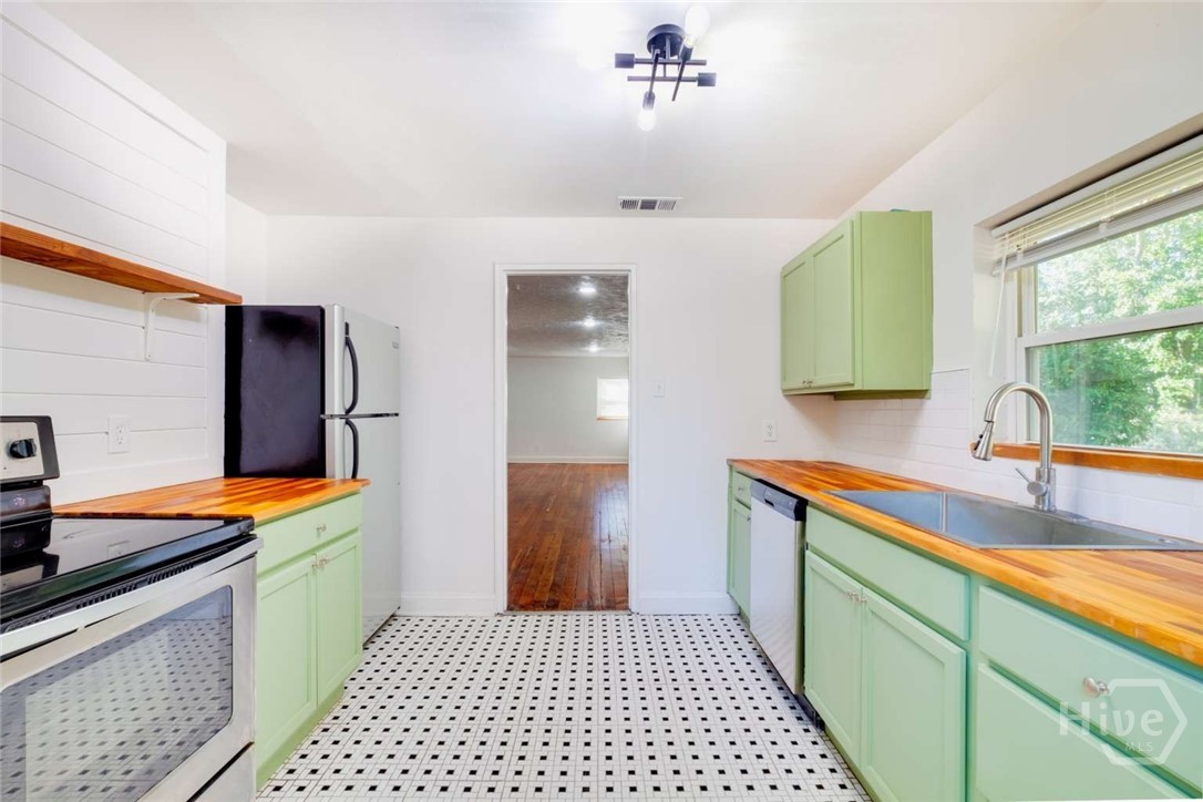 23 Dolan Drive Property Photo 8