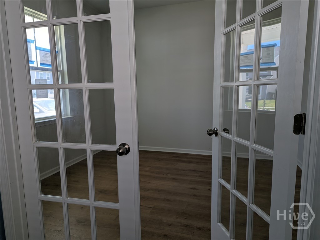 247 Lillian Street Property Photo 3