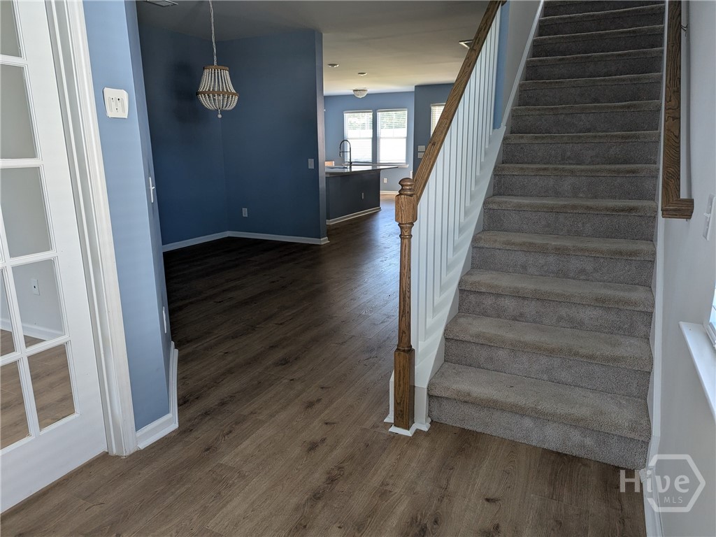 247 Lillian Street Property Photo 4