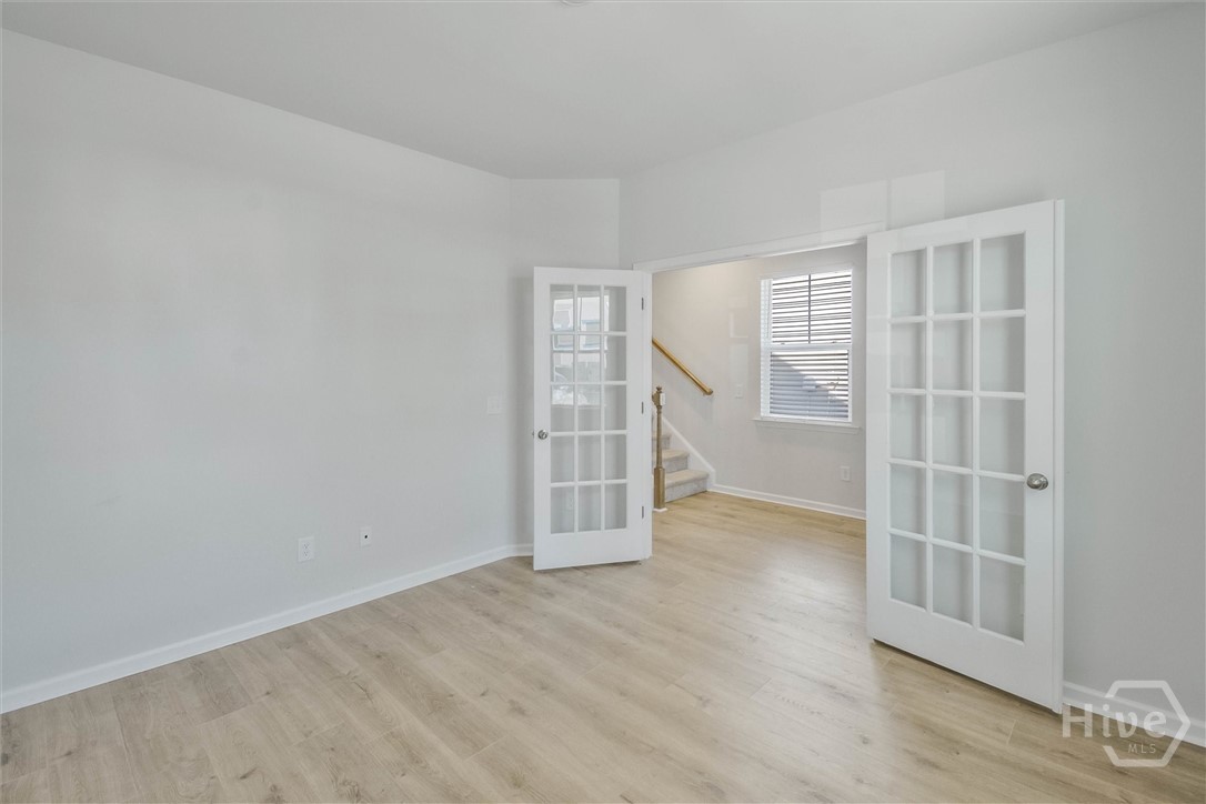 247 Lillian Street Property Photo 7