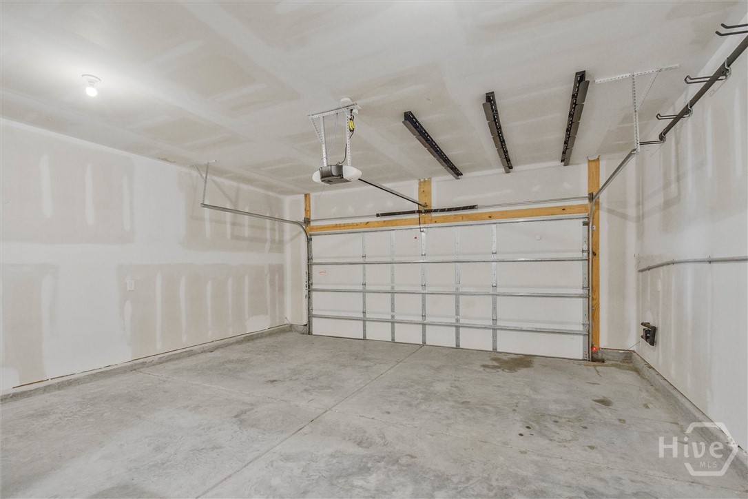247 Lillian Street Property Photo 21
