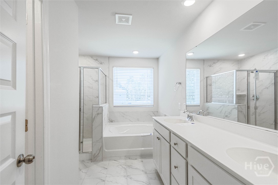 247 Lillian Street Property Photo 37