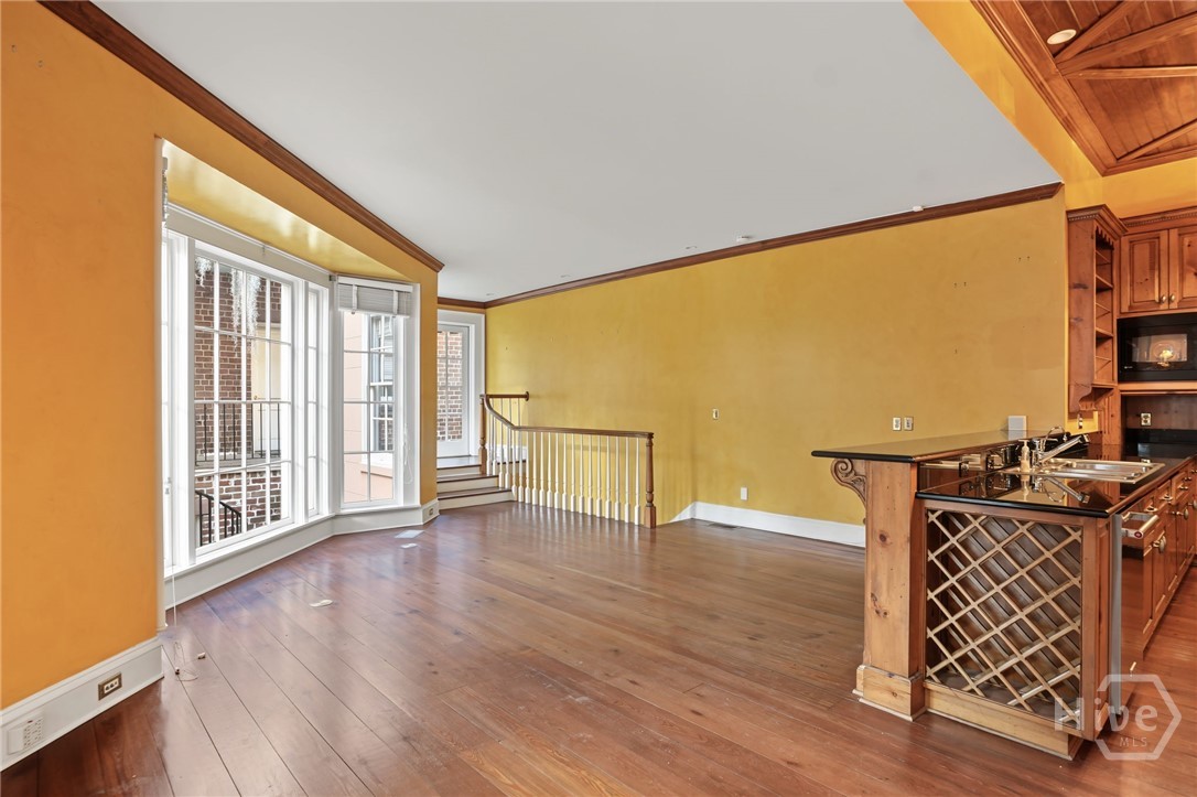 11 W Jones Street Property Photo 16