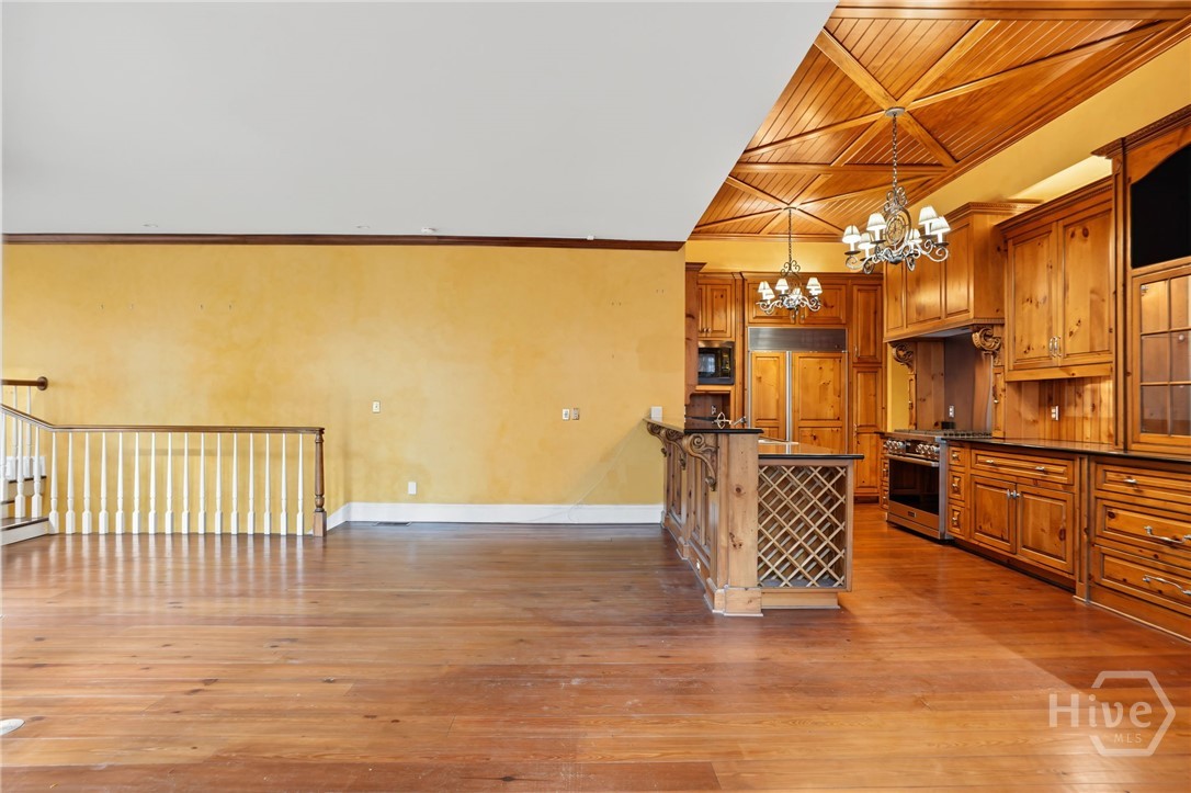11 W Jones Street Property Photo 18