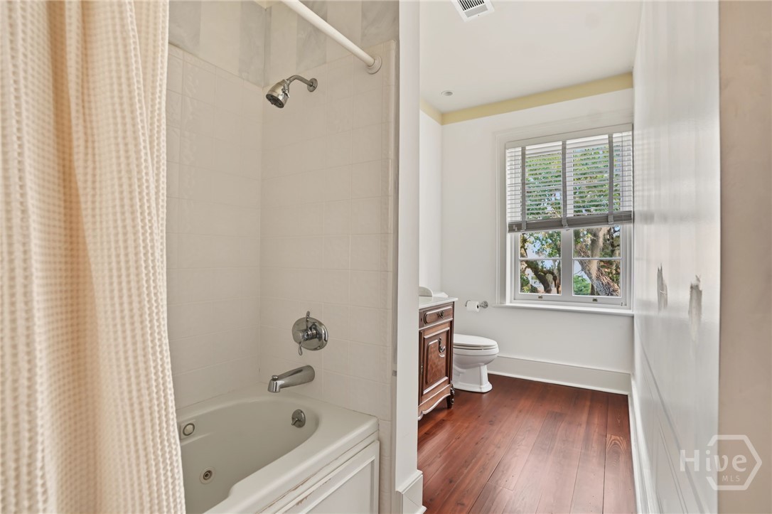 11 W Jones Street Property Photo 32