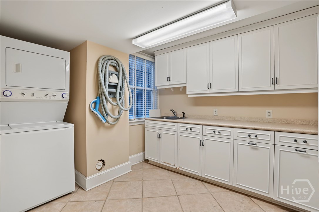 11 W Jones Street Property Photo 38