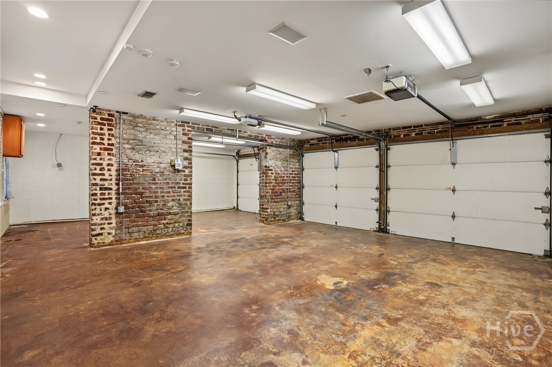 11 W Jones Street Property Photo 46