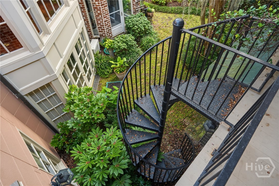 11 W Jones Street Property Photo 49