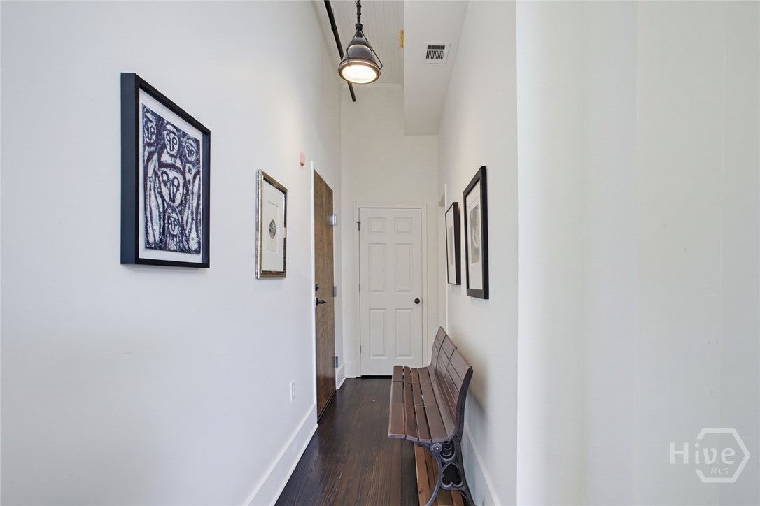 9 W York Street 305 Property Photo 21