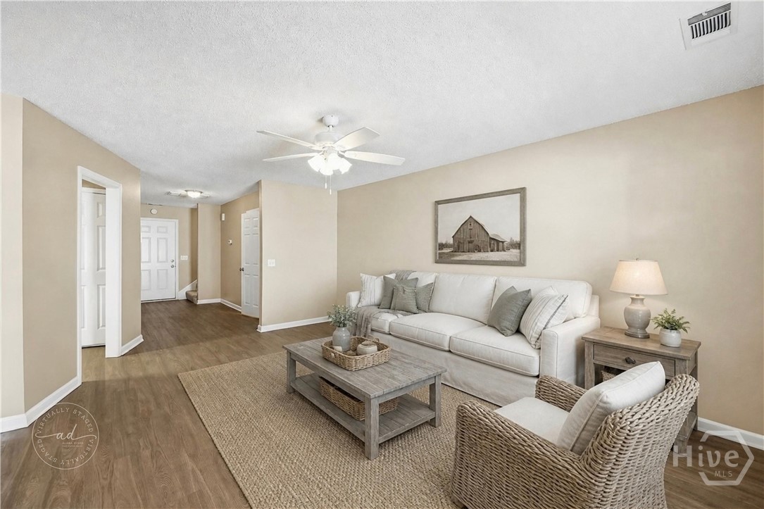 1014 E Towne Park Drive Property Photo 10