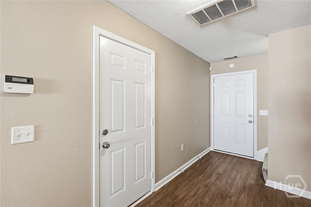 1014 E Towne Park Drive Property Photo 19