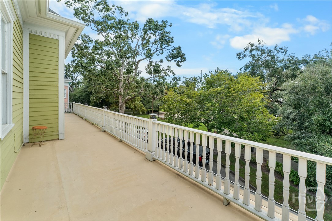524 E Henry Street Property Photo 41