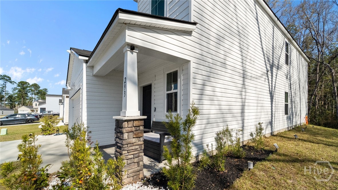 293 Lillian Street Property Photo 4