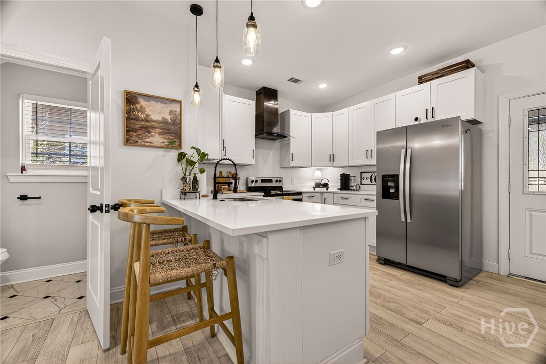 1306 E Waldburg Street Property Photo 4