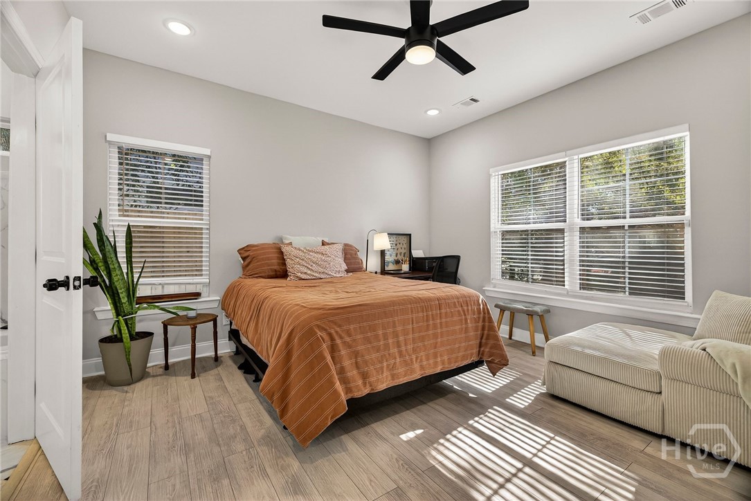 1306 E Waldburg Street Property Photo 10