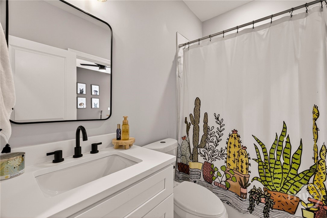 1306 E Waldburg Street Property Photo 18