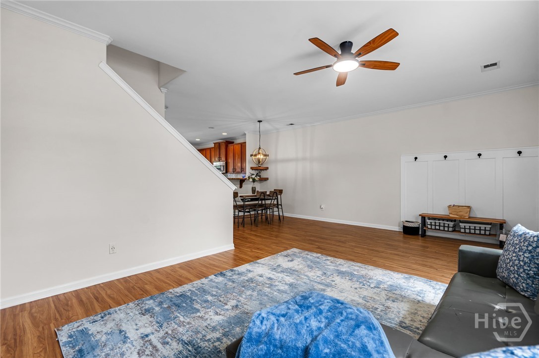 206 Ventura Place Property Photo 4