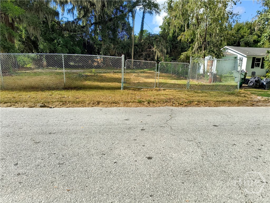 2533 Bismark Avenue Property Photo 1