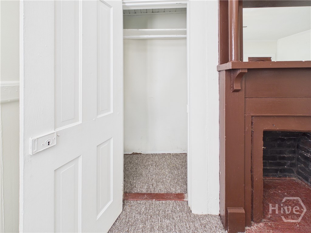 211 W 59th Street Property Photo 8