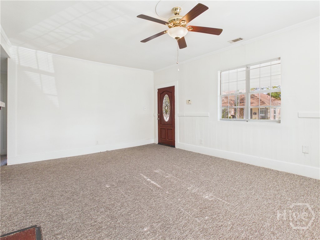 211 W 59th Street Property Photo 9