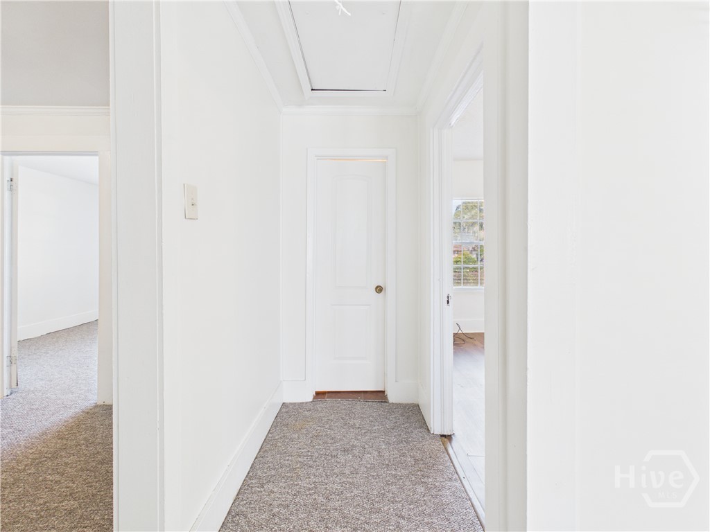 211 W 59th Street Property Photo 11