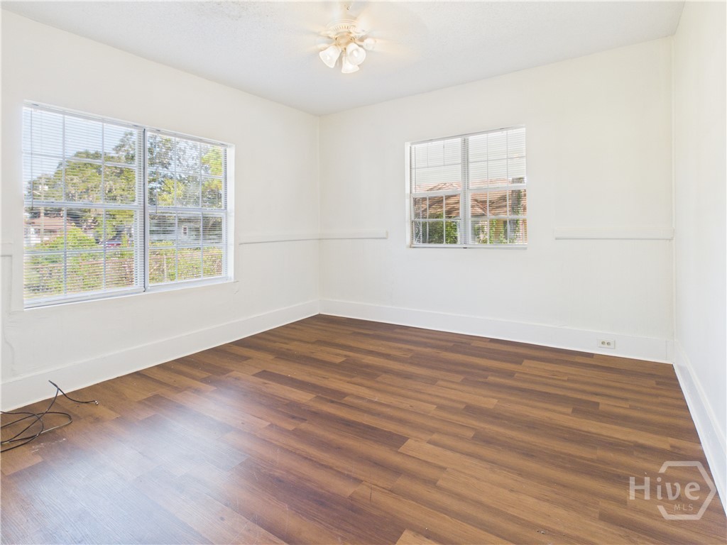 211 W 59th Street Property Photo 12