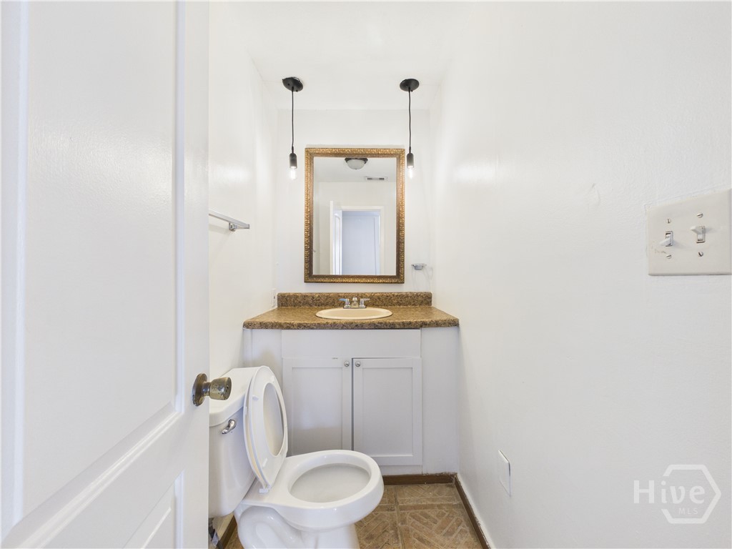 211 W 59th Street Property Photo 15