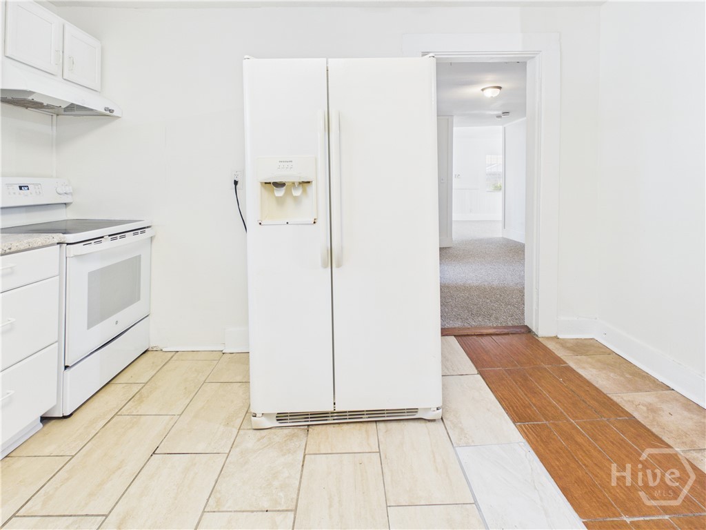 211 W 59th Street Property Photo 25