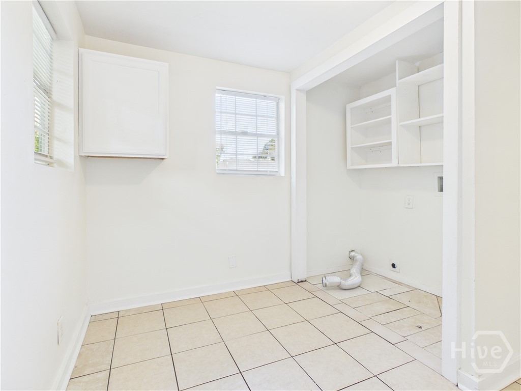 211 W 59th Street Property Photo 33