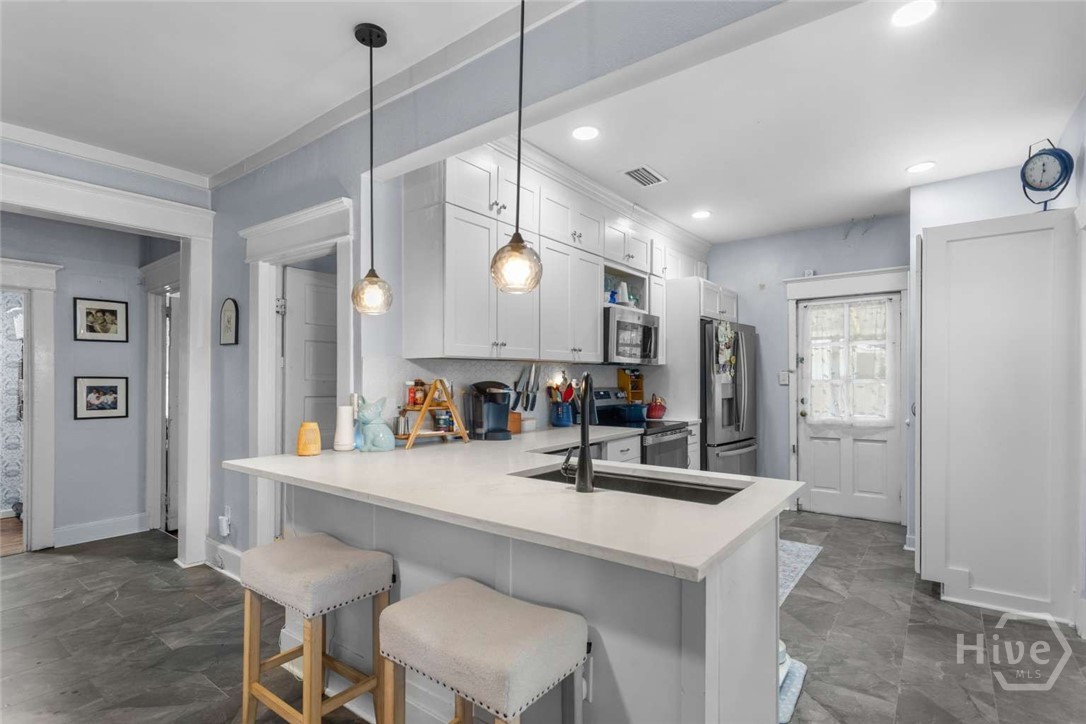 1911 Capital Street Property Photo 8