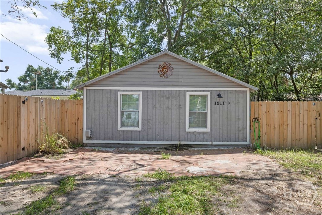 1911 Capital Street Property Photo 17