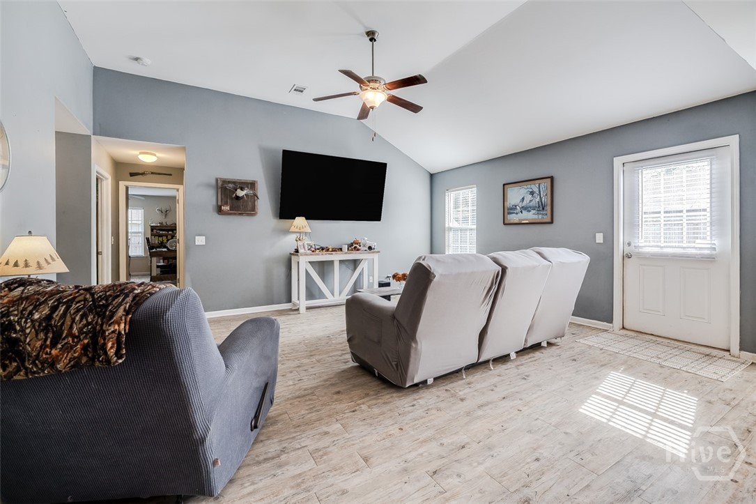 59 Farrington Circle Property Photo 8